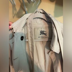 Burberry Vintage Trench coat🤍✨